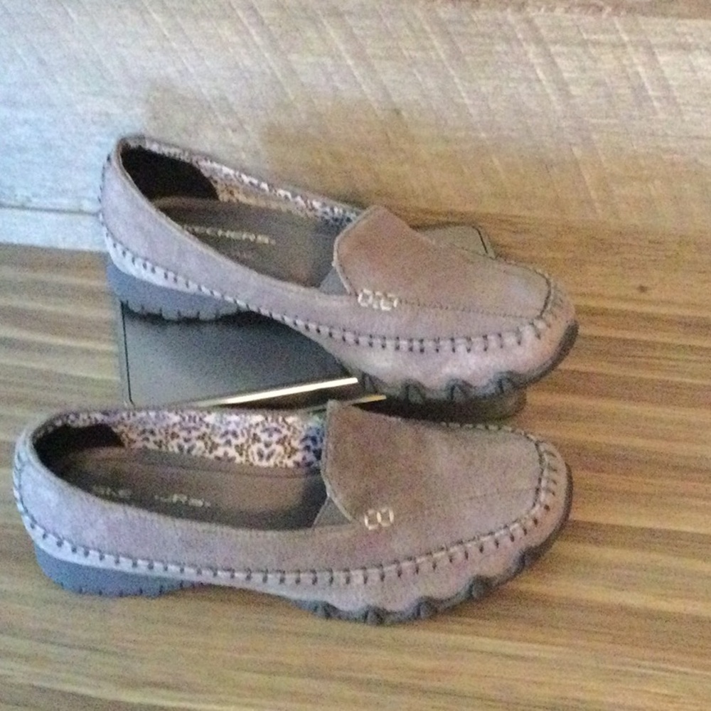 Skechers Relaxed Fit - Picture 2 of 6